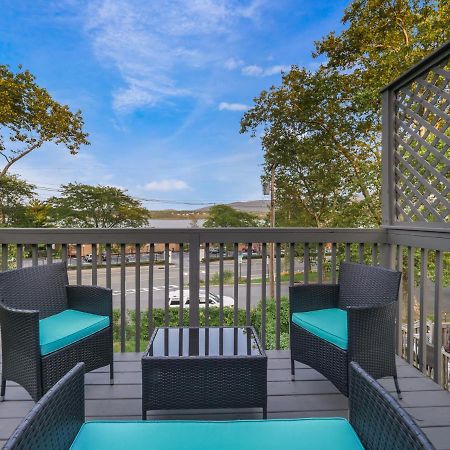 Deck View Of Hudson River & Mt Beacon / Boho Suite ニューバーグ エクステリア 写真