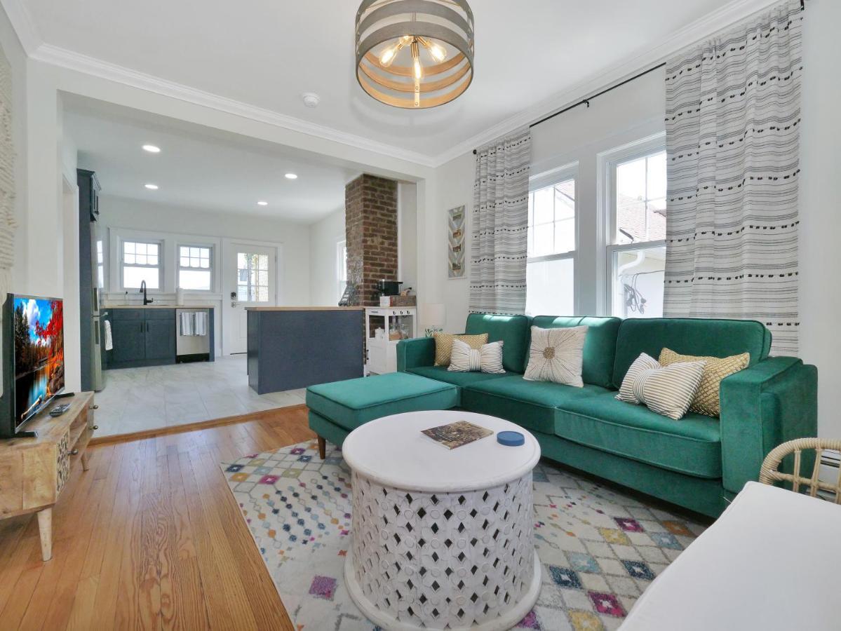 Deck View Of Hudson River & Mt Beacon / Boho Suite ニューバーグ エクステリア 写真