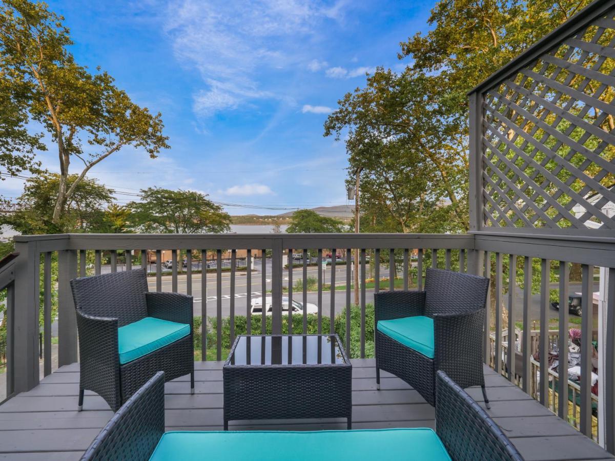 Deck View Of Hudson River & Mt Beacon / Boho Suite ニューバーグ エクステリア 写真